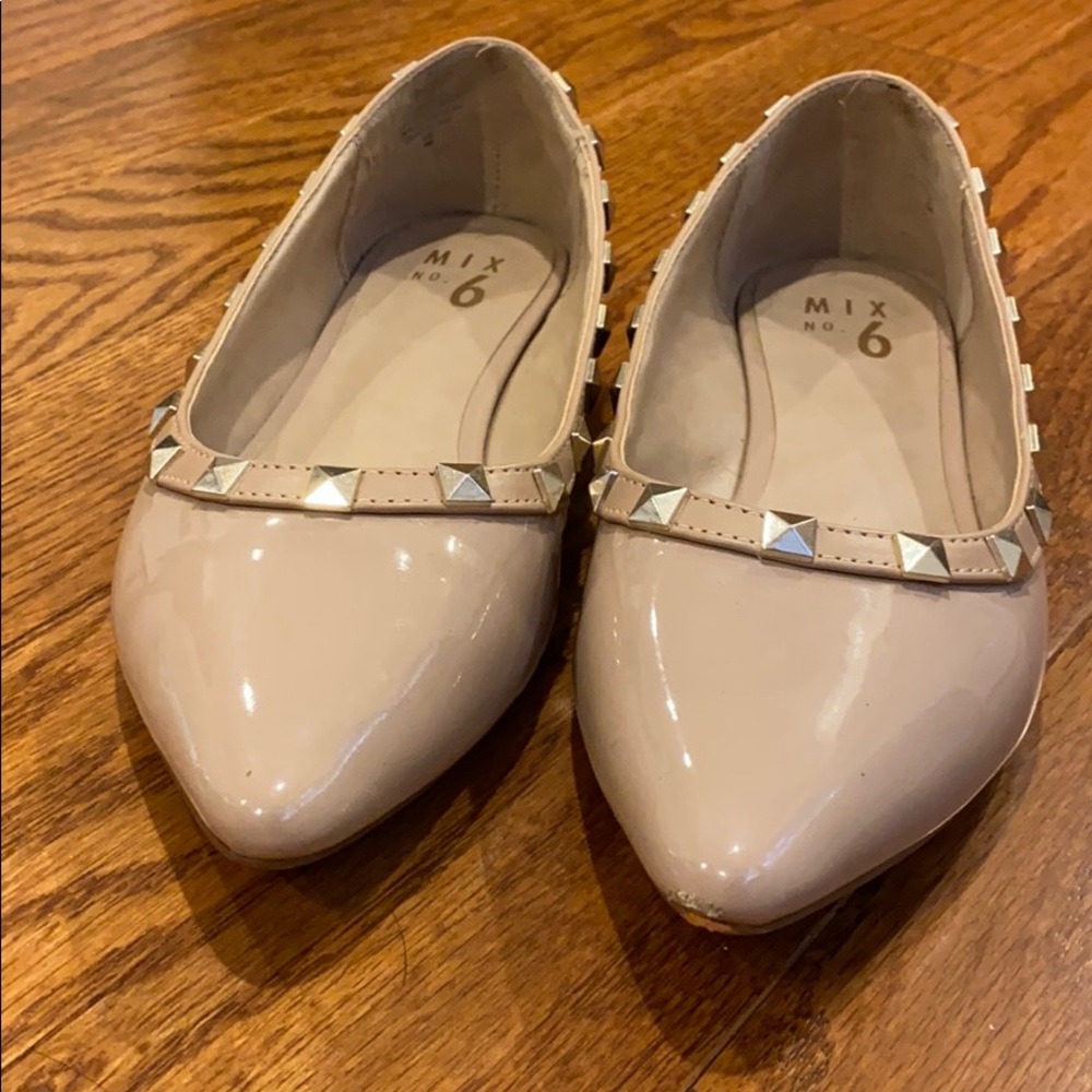 Nude Flats